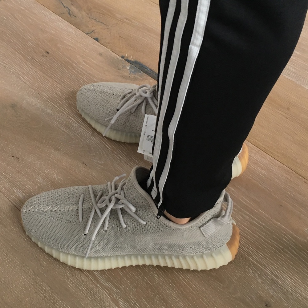 Brand New Yeezy Boost 350 V2 Sesame in Size 12 US